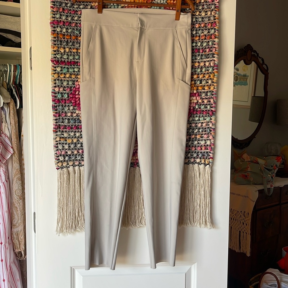 Stellar Crop Pant by Athleta size 8